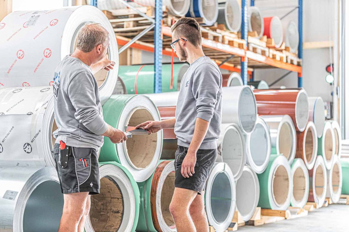 Persönliche Materialberatung am Coil-Lager